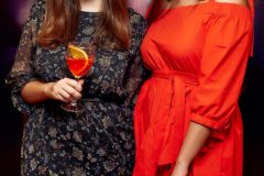 «Шахрайки з Волл-стріт» с Дженнифер Лопес и Карди Би