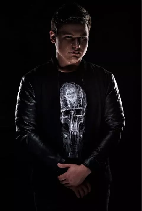 Триумфатор шоу «Х-Фактор» кардинально поменял имидж - 3 Триумфатор шоу «Х-Фактор» кардинально поменял имидж - 3 - изображение