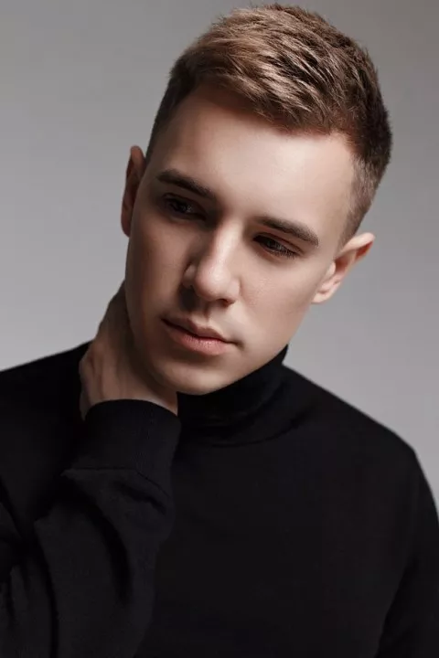 OLEYNIK: «Девушка должна оставаться скромной, умной, интеллигентной, с чувством юмора, и чем-то заниматься» - 3 OLEYNIK: «Девушка должна оставаться скромной, умной, интеллигентной, с чувством юмора, и чем-то заниматься» - 3 - изображение