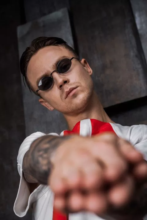 Артем Пивоваров объявил победителя конкурса ремиксов на сингл «Провинциальный» - 1 Артем Пивоваров объявил победителя конкурса ремиксов на сингл «Провинциальный» - 1 - изображение