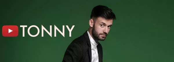 “И снова третье сентября”: как украинский певец TONNY перевернул календарь - 1 “И снова третье сентября”: как украинский певец TONNY перевернул календарь - 1 - изображение