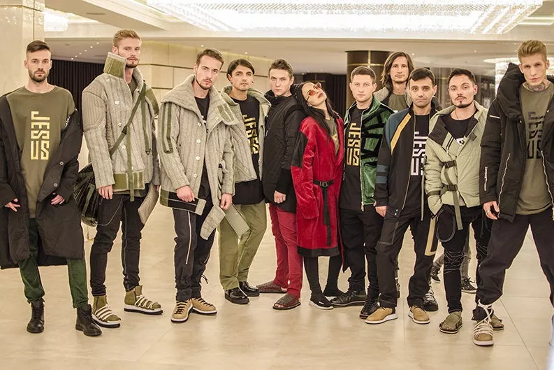 CYBER-HUMANS FASHION SHOW: стиль будущего - 3 CYBER-HUMANS FASHION SHOW: стиль будущего - 3 - изображение