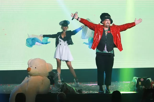 Дима Коляденко представил новую концертную программу и песню «ЖИЗНЬ ПРЕКРАСНА» - 2 Дима Коляденко представил новую концертную программу и песню «ЖИЗНЬ ПРЕКРАСНА» - 2 - изображение