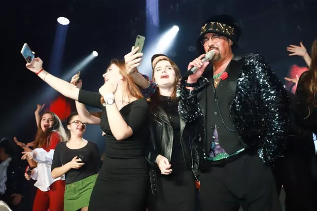 Дима Коляденко представил новую концертную программу и песню «ЖИЗНЬ ПРЕКРАСНА» - 5 Дима Коляденко представил новую концертную программу и песню «ЖИЗНЬ ПРЕКРАСНА» - 5 - изображение