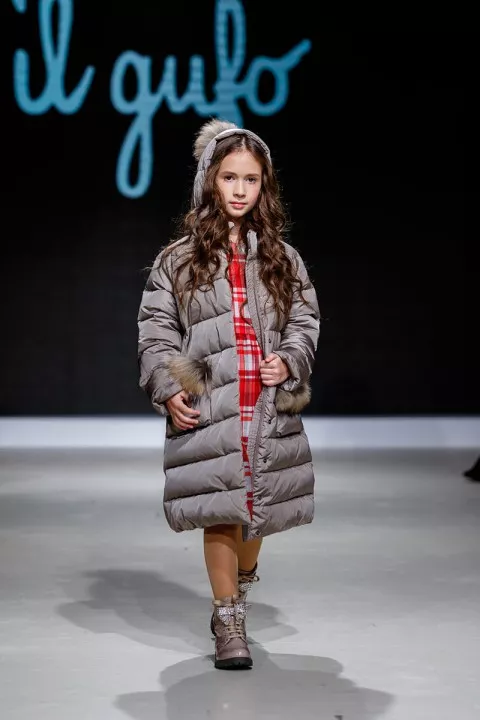 Роскошные коллекции от мировых брендов были представлены на Junior Fashion Week - 14 - изображение