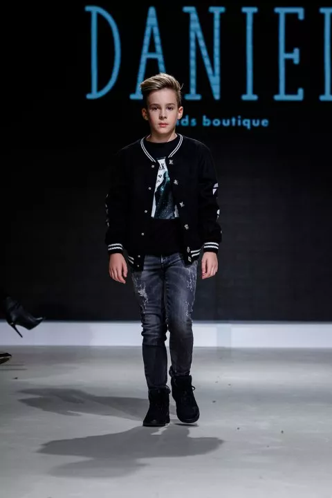 Роскошные коллекции от мировых брендов были представлены на Junior Fashion Week - 29 - изображение