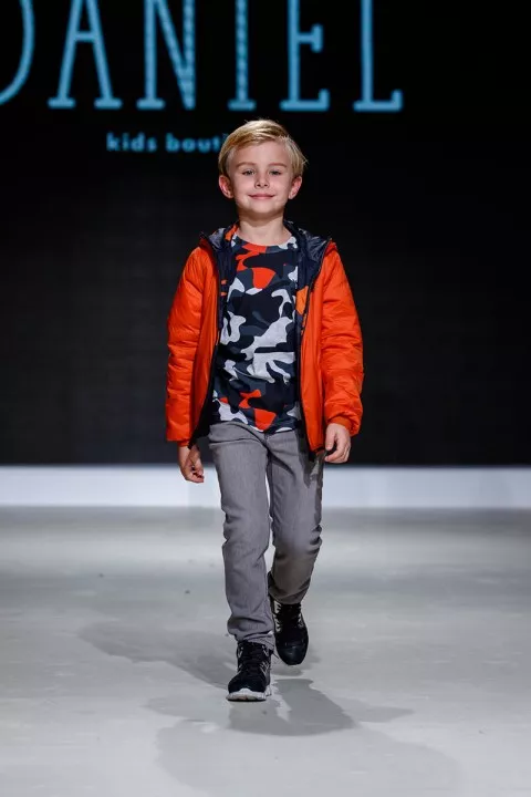 Роскошные коллекции от мировых брендов были представлены на Junior Fashion Week - 31 - изображение