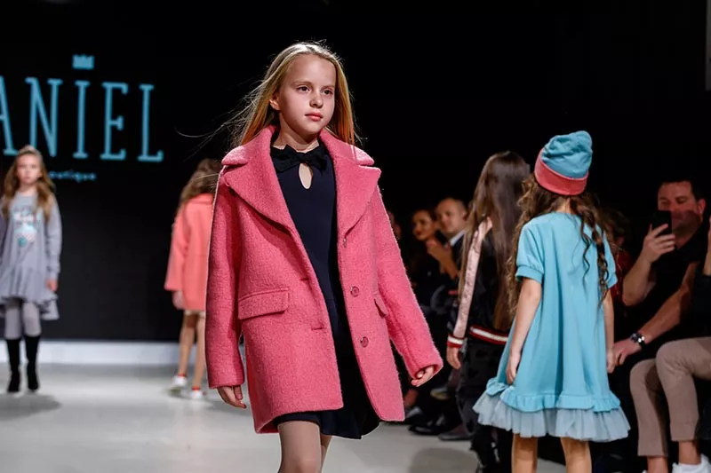 Роскошные коллекции от мировых брендов были представлены на Junior Fashion Week - 85 - изображение