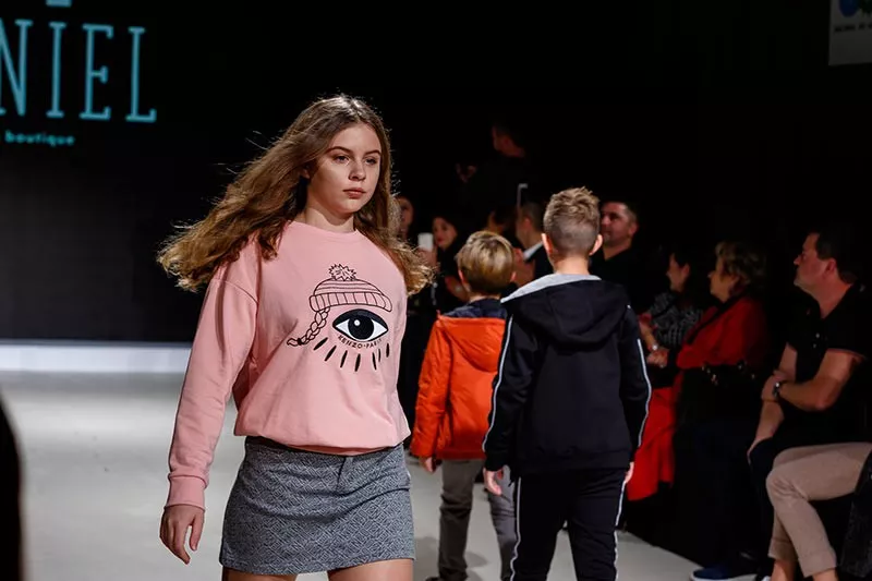 Роскошные коллекции от мировых брендов были представлены на Junior Fashion Week - 89 - изображение