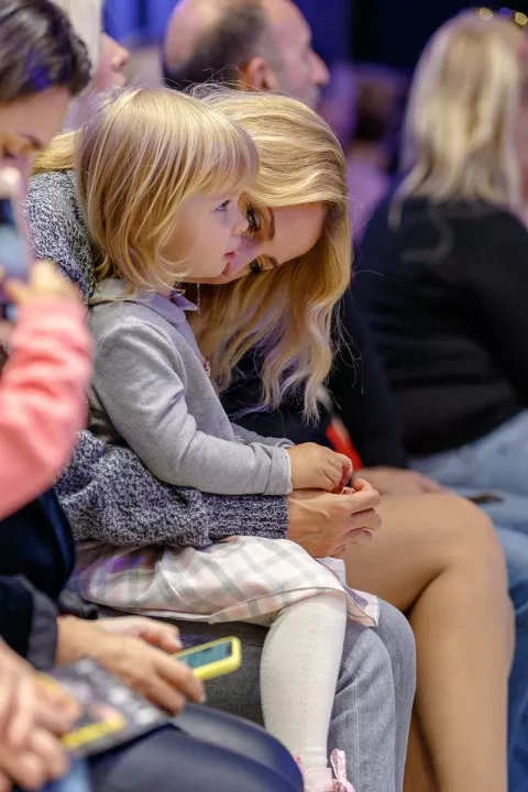 Роскошные коллекции от мировых брендов были представлены на Junior Fashion Week - 76 - изображение