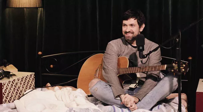 Рому Бахарєва застали в одному ліжку з українськими зірками! - 1 Рому Бахарєва застали в одному ліжку з українськими зірками! - 1 - изображение