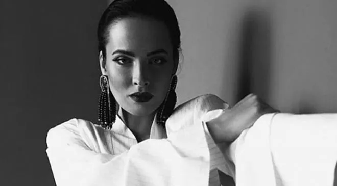 Даша Астаф'єва станцювала на зупинці та переспівала хіт Вєрки Сердючки - 1 Даша Астаф'єва станцювала на зупинці та переспівала хіт Вєрки Сердючки - 1 - изображение