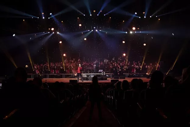 Коляда у компанії Олега Скрипки: у Києві з аншлагом відбувся концерт “Щедрик” - 2 Коляда у компанії Олега Скрипки: у Києві з аншлагом відбувся концерт “Щедрик” - 2 - изображение