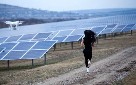 Руслана провела день и ночь на строительстве солнечной станции в Измаиле - 2 - изображение