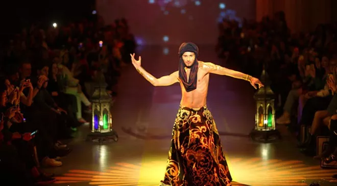 Участник “Танці з зірками - 2” открыл экзотический показ, в рамках Ukrainian Fashion Week - 1 Участник “Танці з зірками - 2” открыл экзотический показ, в рамках Ukrainian Fashion Week - 1 - изображение