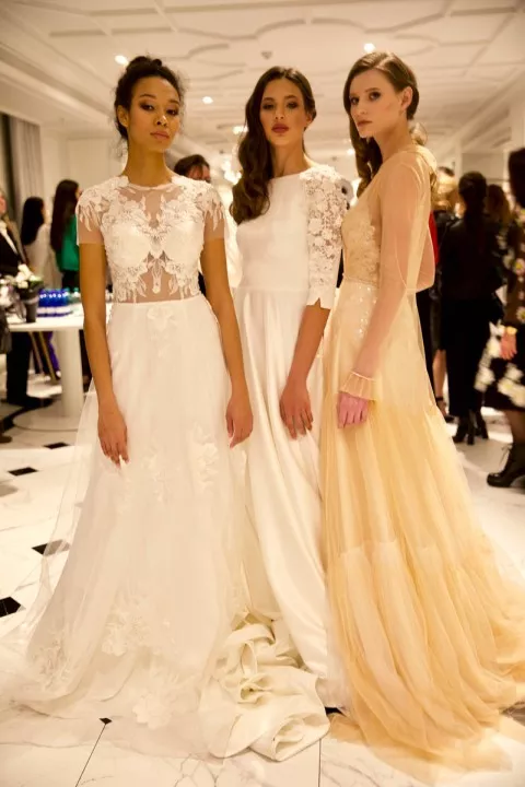 Замуж с Андре Таном: дизайнер представил коллекцию свадебных платьев - 6 - изображение