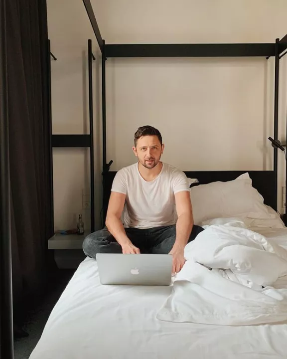 Утро начинается не с кофе: как звезды задают старт своему дню - 2 - изображение