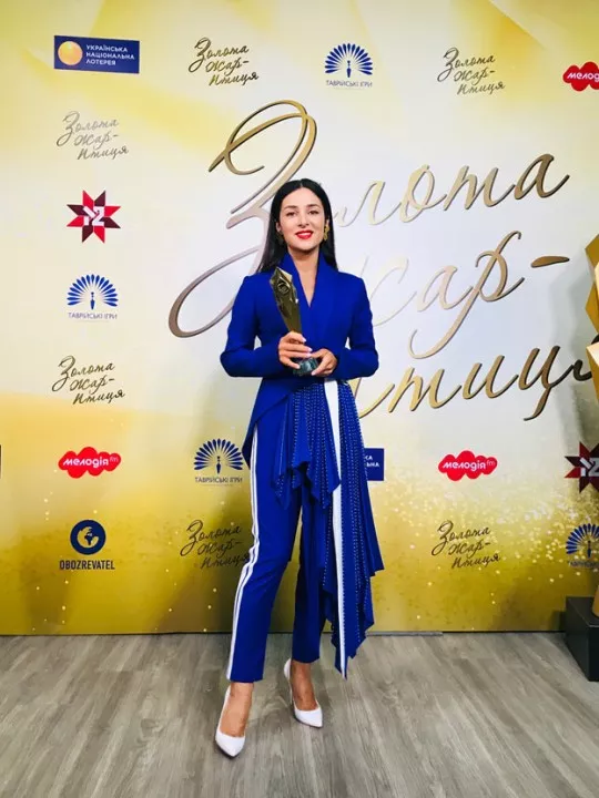 Злата Огневич победила в номинации Певица года на премии Золотая Жар-Птица - 1 - изображение