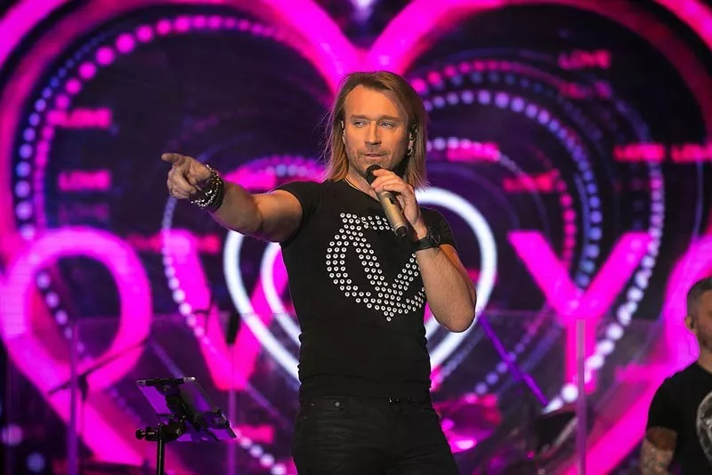 Олег Винник посоветовал, как бороться с зависимостью от соцсетей - 2 Олег Винник посоветовал, как бороться с зависимостью от соцсетей - 2 - изображение