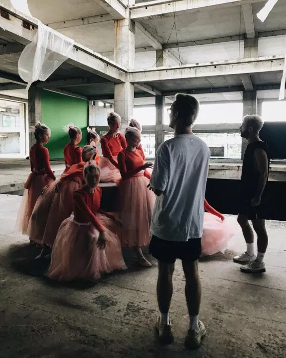 Китай будет смотреть музыку глазами украинцев: Бадоев снимет 25 уникальных видео для звезд Поднебесной - 2 - изображение