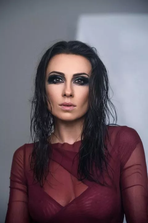 Dj NANA и её альтер эго в новом клипе Птица! - 1 - изображение