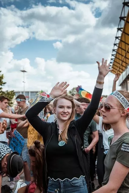 Руслана виступила в Аахені на глобальній демонстрації руху Fridays For Future перед 40000 школярів та студентів - 4 Руслана виступила в Аахені на глобальній демонстрації руху Fridays For Future перед 40000 школярів та студентів - 4 - изображение