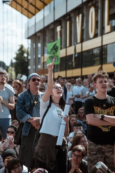 Руслана виступила в Аахені на глобальній демонстрації руху Fridays For Future перед 40000 школярів та студентів - 5 Руслана виступила в Аахені на глобальній демонстрації руху Fridays For Future перед 40000 школярів та студентів - 5 - изображение