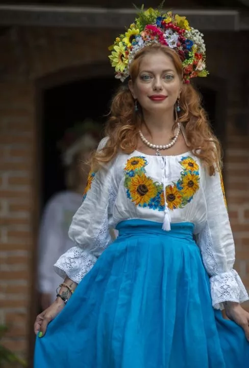 Традиції та краса: у Радомислі відбулося етно-фешн-шоу “Аристократична Україна” - 4 Традиції та краса: у Радомислі відбулося етно-фешн-шоу “Аристократична Україна” - 4 - изображение