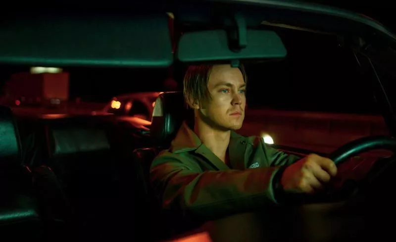 Артем Пивоваров провел 10 часов в сопровождении украинской полиции - 1 Артем Пивоваров провел 10 часов в сопровождении украинской полиции - 1 - изображение