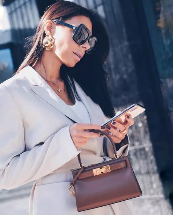 WHO RUN THE INSTAGRAM: - 1 - изображение