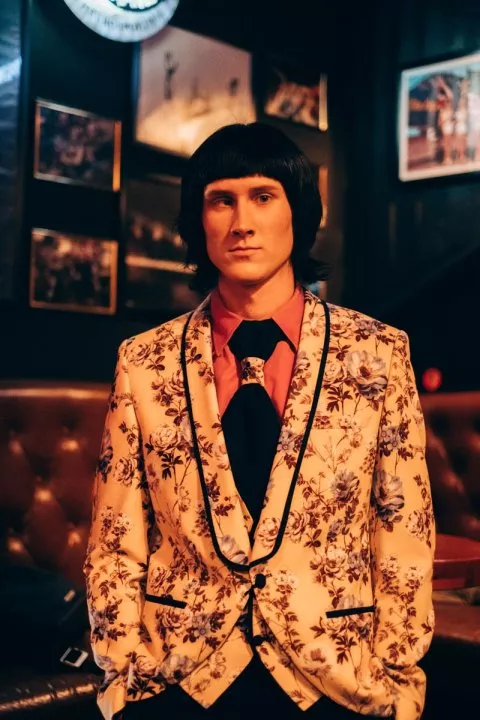 «Лох»: флешбэк в 2000-е в новом клипе группы «Время и Стекло» - 3 «Лох»: флешбэк в 2000-е в новом клипе группы «Время и Стекло» - 3 - изображение