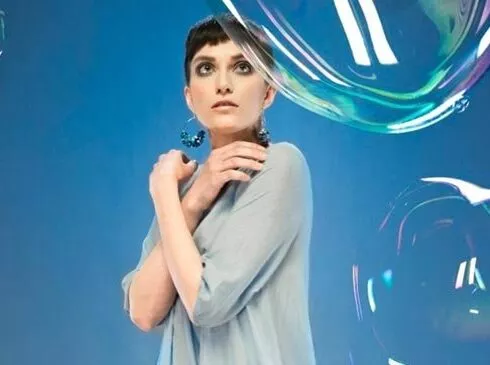 Woman MAGAZINE - 17 Woman Magazine