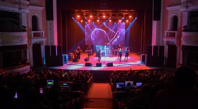 Певец Gena VITER с новой концертной программой Гравитация собрал аншлаг - 1 - изображение