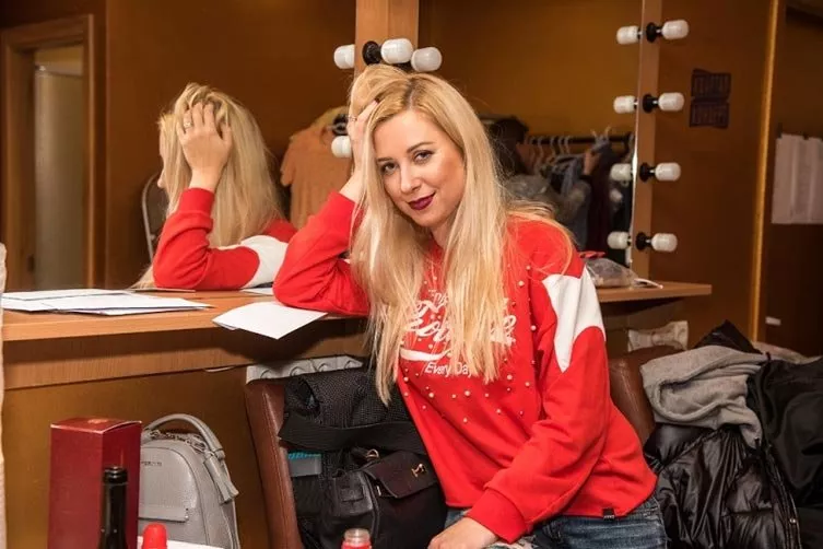 Первое свидание Тони Матвиенко и Арсена Мирзояна прошло под дулом танка - 1 Первое свидание Тони Матвиенко и Арсена Мирзояна прошло под дулом танка - 1 - изображение