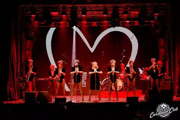 В Киеве состоялась премьера шоу Пiф-Паф от Freedom Jazz girls band - 3 В Киеве состоялась премьера шоу Пiф-Паф от Freedom Jazz girls band - 3 - изображение