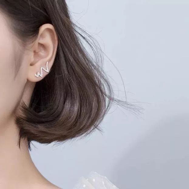 Мода на серебро: лучшие серьги осень-зима 2019-2020 - 1 Мода на серебро: лучшие серьги осень-зима 2019-2020 - 1 - изображение