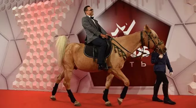 Gena VITER открыл ежегодную премию M1 Music Awards - 1 Gena VITER открыл ежегодную премию M1 Music Awards - 1 - изображение