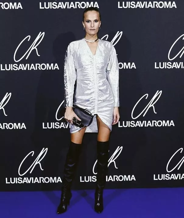 В чем встретить Новый год 2020: платья цвета металлик и комбинезоны - 3 В чем встретить Новый год 2020: платья цвета металлик и комбинезоны - 3 - изображение