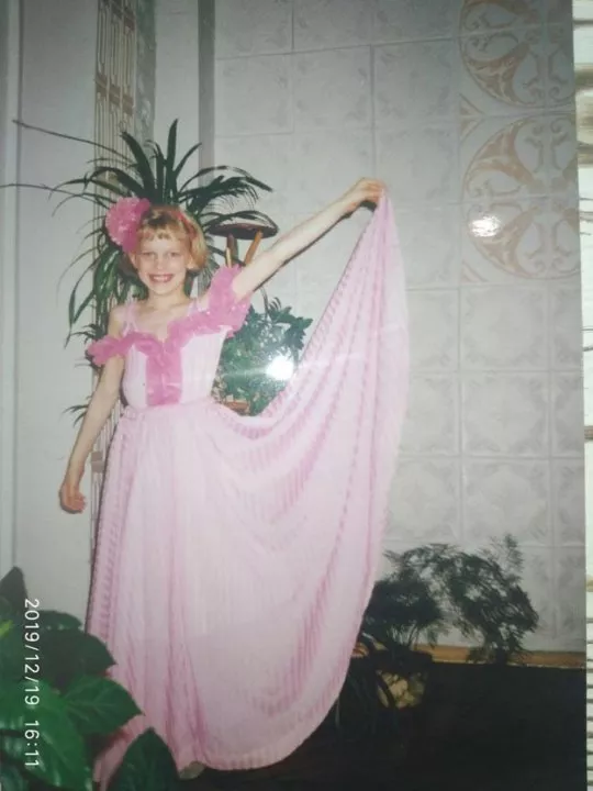 Победительница «Топ-модели по-украински» была в Новый год Бабой Ягой, огурцом или Мальвиной - 2 Победительница «Топ-модели по-украински» была в Новый год Бабой Ягой, огурцом или Мальвиной - 2 - изображение