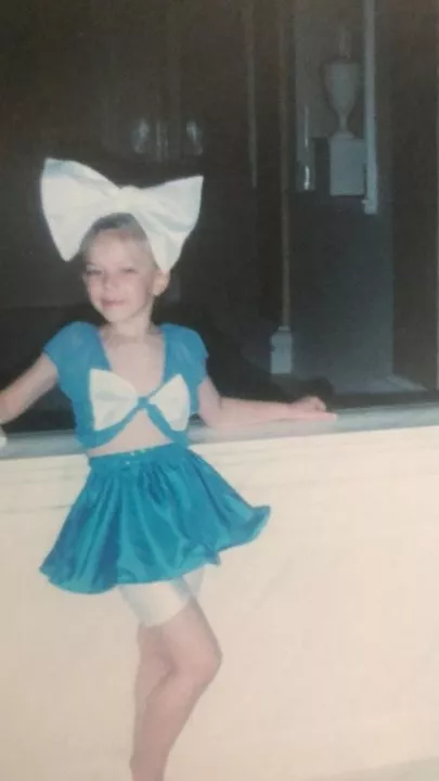 Победительница «Топ-модели по-украински» была в Новый год Бабой Ягой, огурцом или Мальвиной - 5 Победительница «Топ-модели по-украински» была в Новый год Бабой Ягой, огурцом или Мальвиной - 5 - изображение