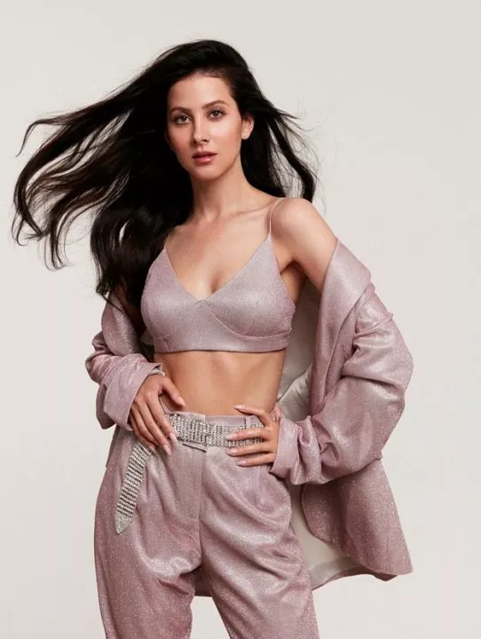 Новогодний спецпроект Woman Magazine: знаменитости о своем детстве, мечтах и будущих целях - 9 Новогодний спецпроект Woman Magazine: знаменитости о своем детстве, мечтах и будущих целях - 9 - изображение