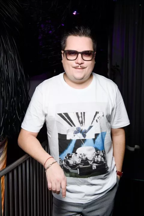 Азиатская урбанистика на UFW: Серж Смолин представит коллекцию IDoL. AW’ 20-21 - 3 - изображение