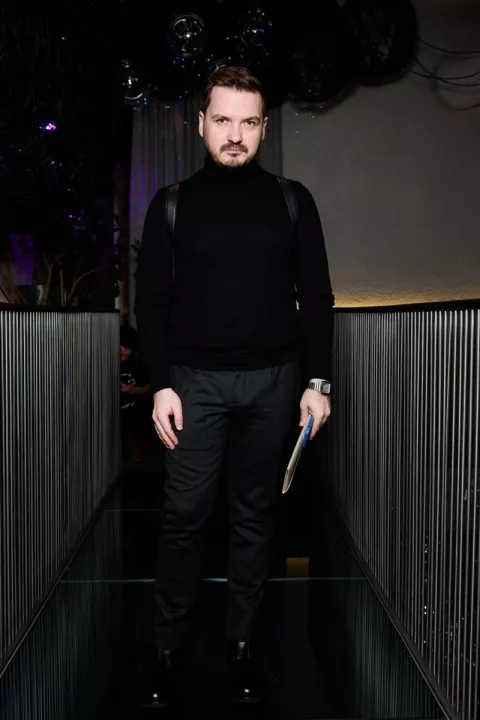 Азиатская урбанистика на UFW: Серж Смолин представит коллекцию IDoL. AW’ 20-21 - 9 - изображение