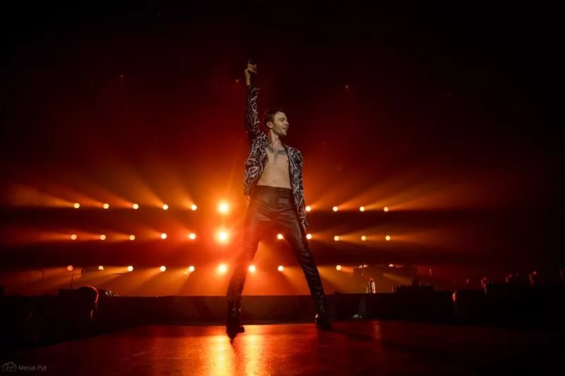 Покорённый Вильнюс и презентация нового трека: громкий старт мирового тура Макса Барских  - 1 - изображение