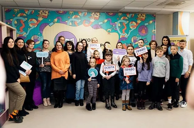 Наталия Мосейчук привезла 101 книгу для новой библиотеки детской больницы Охматдет - 2 Наталия Мосейчук привезла 101 книгу для новой библиотеки детской больницы Охматдет - 2 - изображение