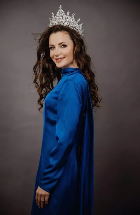 Христина Викалюк: «Мій чоловік вчить доньок жіночності та вмінню відчувати себе важливою» - 7 Христина Викалюк: «Мій чоловік вчить доньок жіночності та вмінню відчувати себе важливою» - 7 - изображение