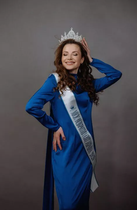 Христина Викалюк: «Мій чоловік вчить доньок жіночності та вмінню відчувати себе важливою» - 8 Христина Викалюк: «Мій чоловік вчить доньок жіночності та вмінню відчувати себе важливою» - 8 - изображение