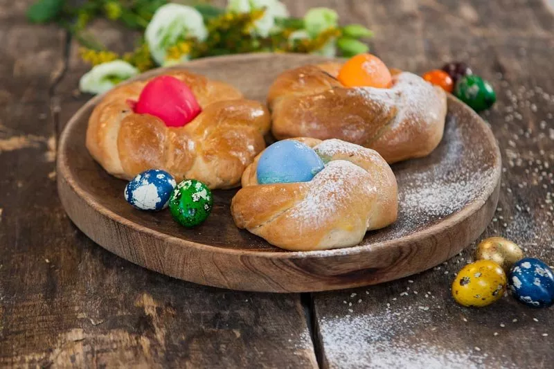 Рецепт дня: пасхальные булочки с шоколадом - 1 Рецепт дня: пасхальные булочки с шоколадом - 1 - изображение