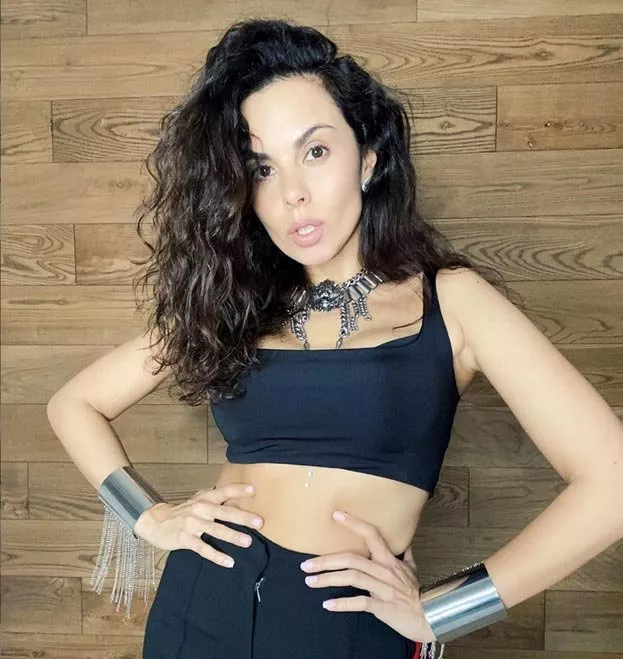 Секреты укладки волос: Настя Каменских поделилась личным опытом - 1 - изображение