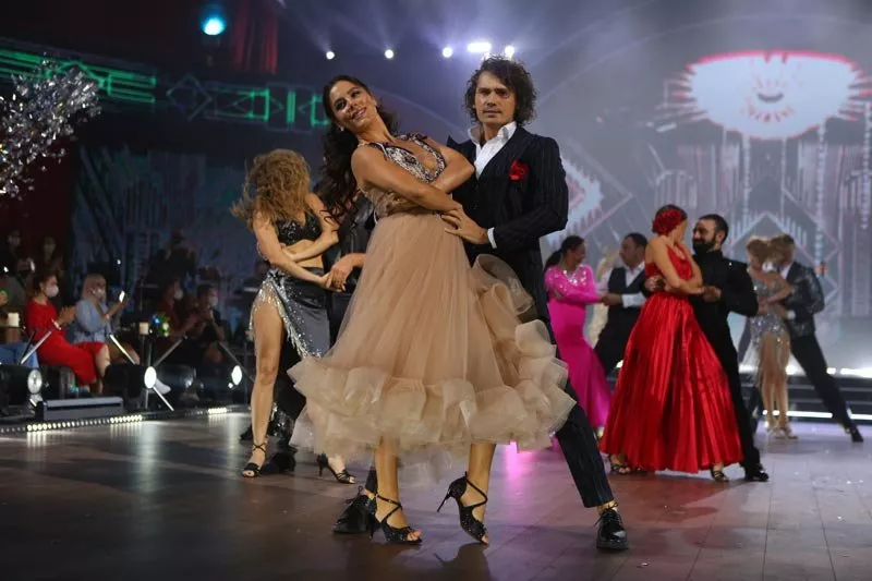 «Танці з зірками»: рэп от Екатерины Кухар, возвращение Игоря Ласточкина и финальный танец трио на паркете - 3 «Танці з зірками»: рэп от Екатерины Кухар, возвращение Игоря Ласточкина и финальный танец трио на паркете - 3 - изображение